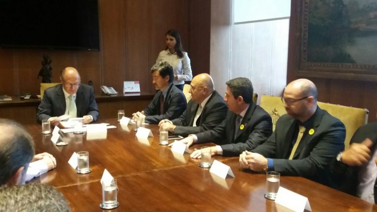 Governador Geraldo Alckmin assina decreto pleiteado pelo setor têxtil/vestuário paulista
