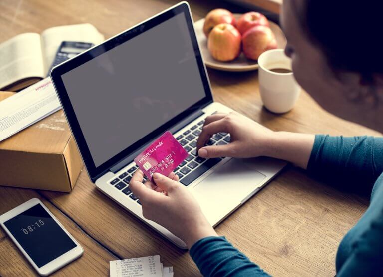 Varejo on-line vende 25% mais