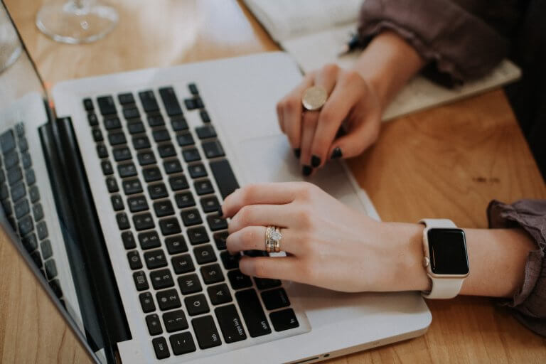 Como as fast fashion impactam no e-commerce de vestuário?