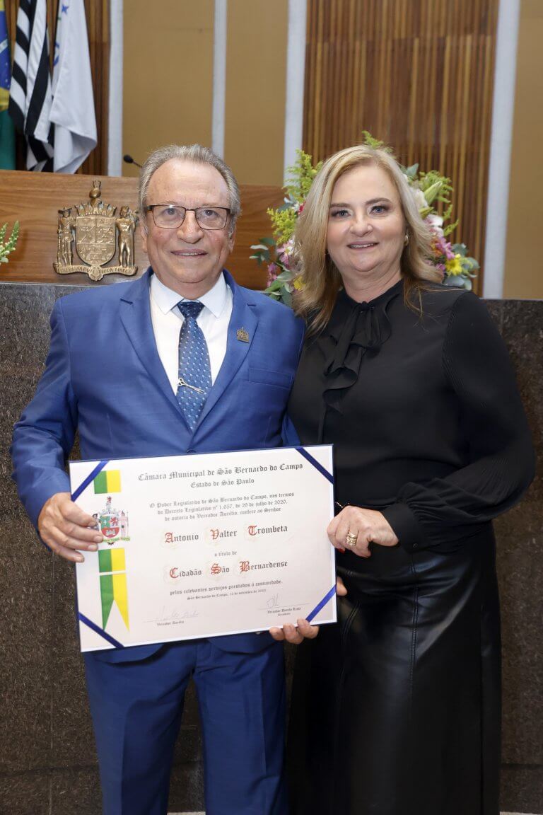 Presidente do Sindiroupas, Antonio Valter Trombeta, recebe o título de cidadão são-bernardense
